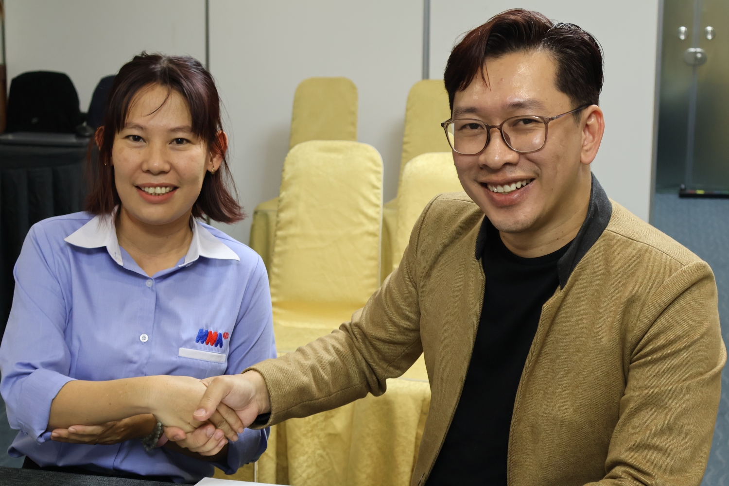 hop-tong-ket-nam-2024-ky-ket-muc-tieu-nam-2025